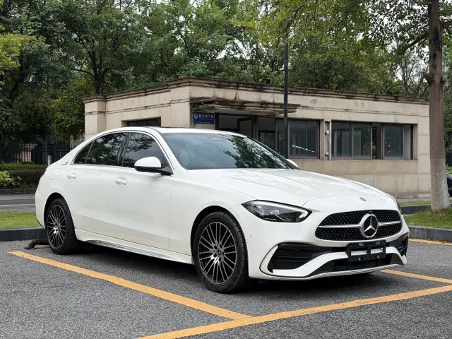 Mercedes-Benz C-Class — Фото автомобиля 3