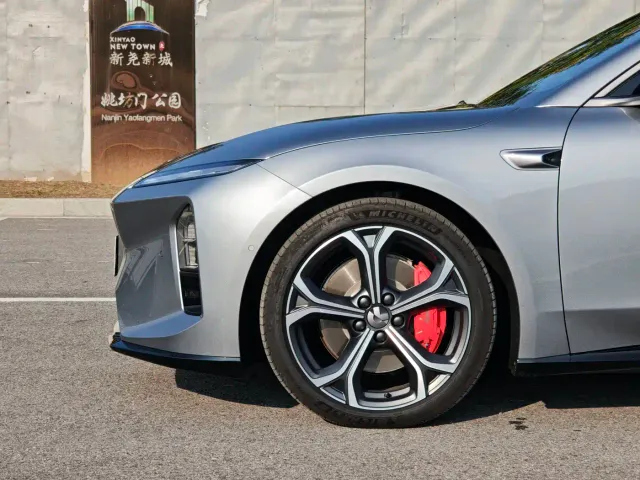 Nio ET5 Touring — Фото автомобиля 8