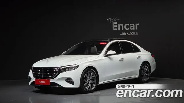 Mercedes-Benz E-Class — Фото автомобиля 11