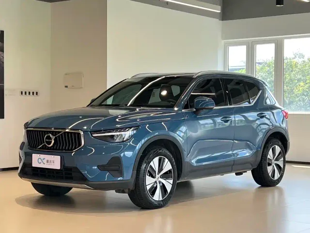 Фотография автомобиля — Volvo XC40