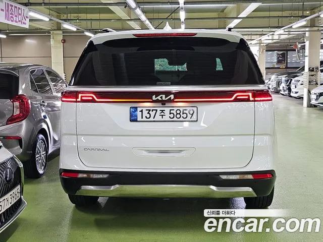 Kia Canival Carnival 4 поколение Бензин 7 мест Signature — Фото автомобиля 4