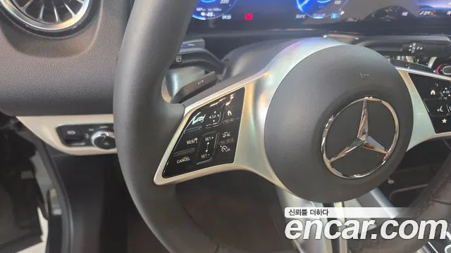 Mercedes-Benz EQB — Фото автомобиля 18
