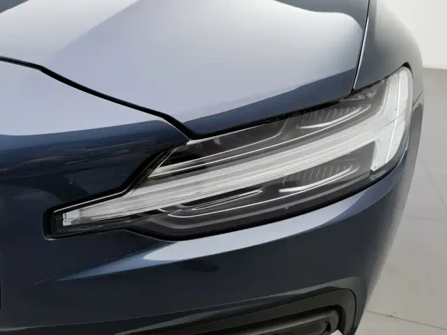 Volvo S60 — Фото автомобиля 7