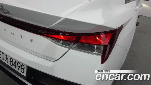 Hyundai Avante CN7 — Фото автомобиля 8