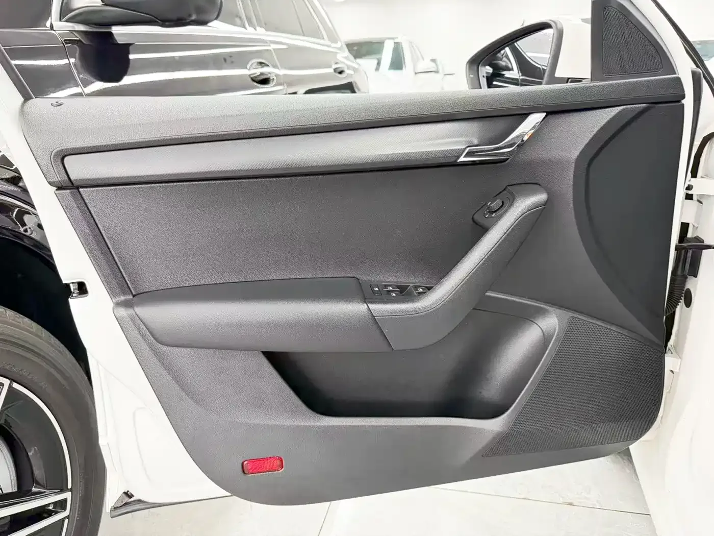 Škoda Octavia 2022 1.5L Automatic Comfort Edition — Фото автомобиля 12