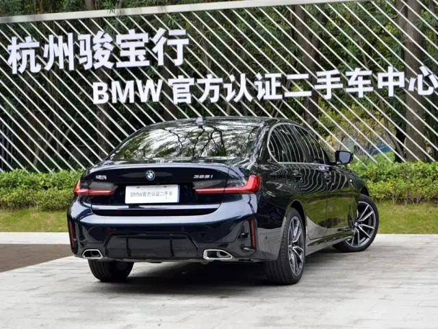BMW 3 Series — Фото автомобиля 3