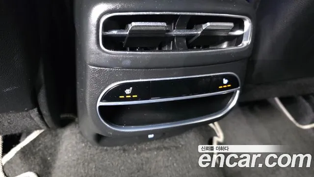 Genesis GV70 — Фото автомобиля 30