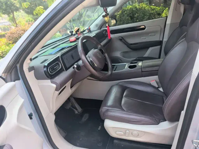 Leapmotor Leapmotor C11 2023 Range Extender 180 Comfort Edition — Фото автомобиля 12