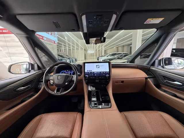 Toyota Vellfire — Фото автомобиля 10