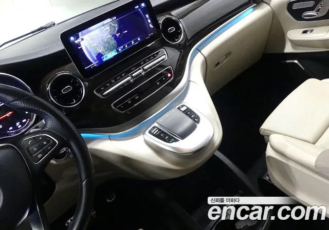 Mercedes-Benz V-Class — Фото автомобиля 17