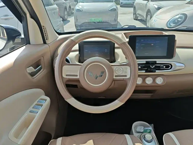 Wuling Hongguang Mini EV — Фото автомобиля 10