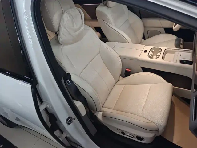 Li Auto i6 — Фото автомобиля 24