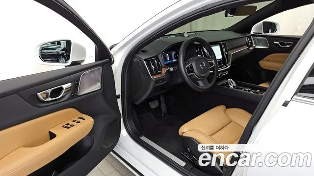 Вольво S60 S60 третьего поколения B5 Ultimate Bright — Фото автомобиля 9