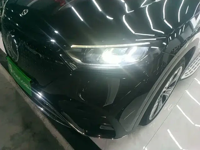 Mercedes-Benz EQE SUV — Фото автомобиля 23