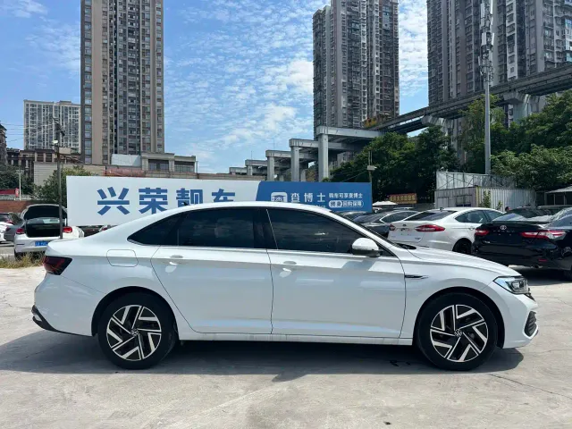 Volkswagen Sagitar — Фото автомобиля 7