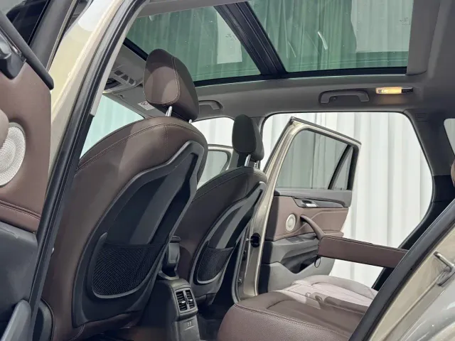 BMW X1 — Фото автомобиля 12