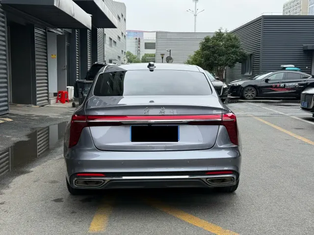 Hongqi H5 — Фото автомобиля 4