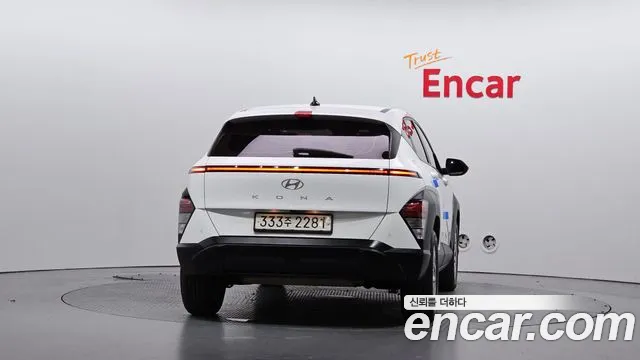 Hyundai Kona — Фото автомобиля 4