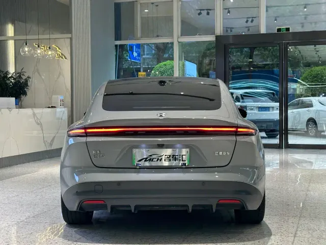 Nio ET5 — Фото автомобиля 4
