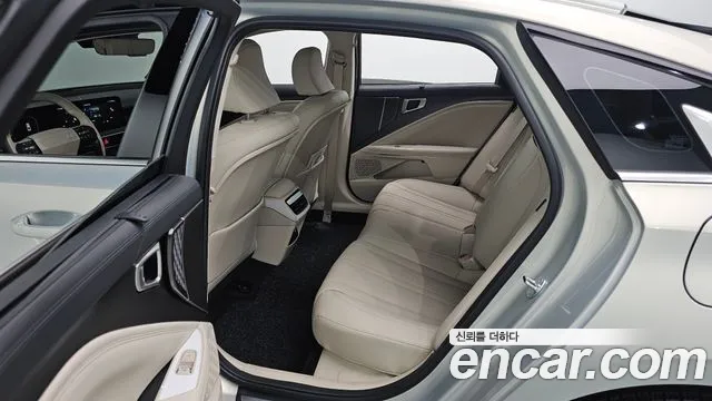 Kia K8 The New K8 2.5 Бензин 2WD — Фото автомобиля 12