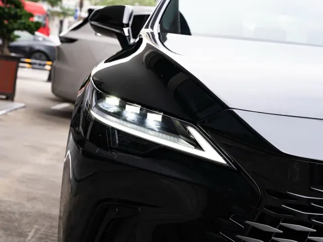 Lexus RX — Фото автомобиля 6