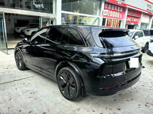 Li Auto L7 — Фото автомобиля 3