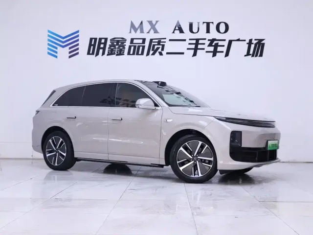 Li Auto L6 — Фото автомобиля 5