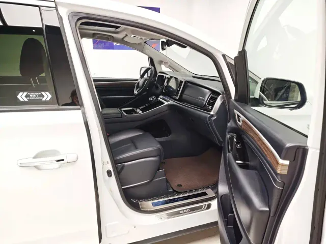 GAC Trumpchi M8 — Фото автомобиля 12