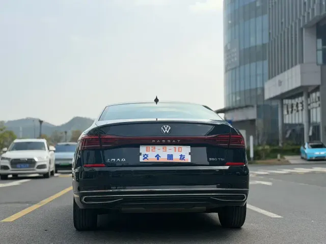 Volkswagen Passat — Фото автомобиля 8