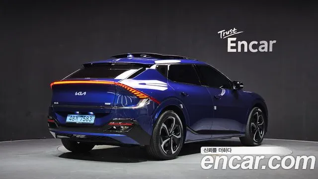 Kia EV6 — Фото автомобиля 2