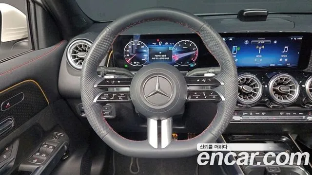 Mercedes-Benz GLB-Class — Фото автомобиля 13