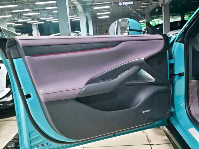 Xiaomi SU7 — Фото автомобиля 28