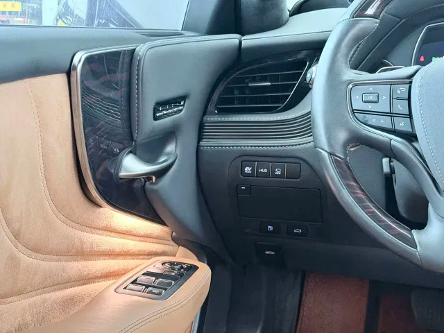 Lexus LS — Фото автомобиля 16