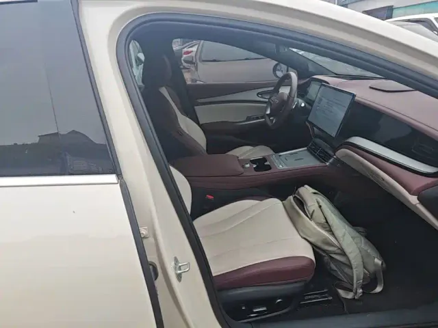 BYD Seal 07 DM-i — Фото автомобиля 24