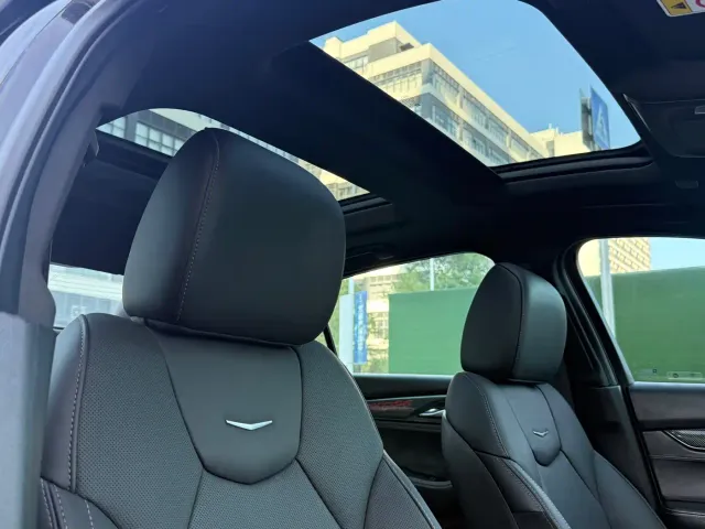 Cadillac CT5 — Фото автомобиля 16