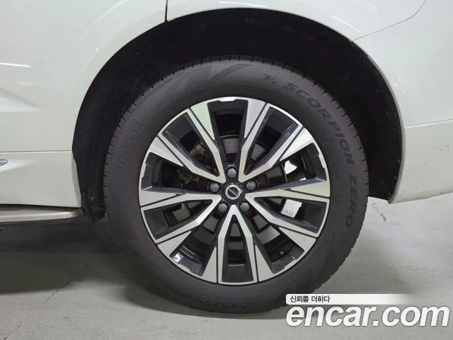 Volvo XC60 Generation 2 — Фото автомобиля 18