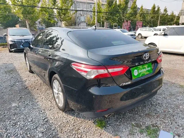 Toyota Camry — Фото автомобиля 4