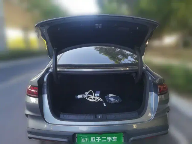 BYD Qin L — Фото автомобиля 15