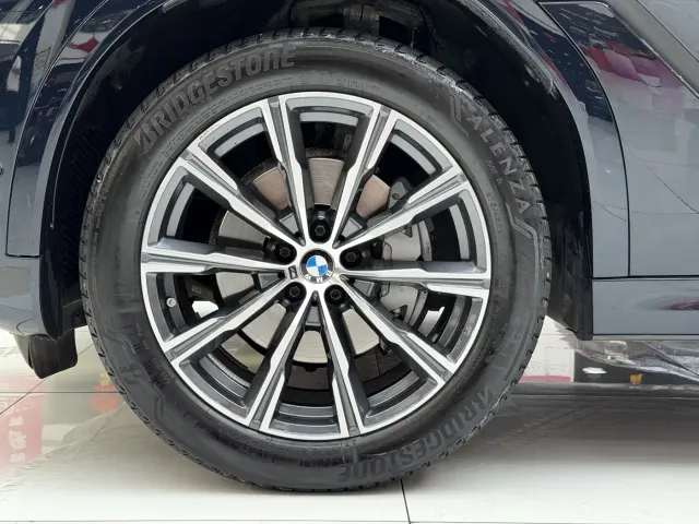 BMW X6 — Фото автомобиля 10