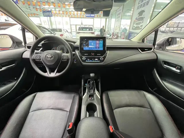 Toyota Corolla — Фото автомобиля 8
