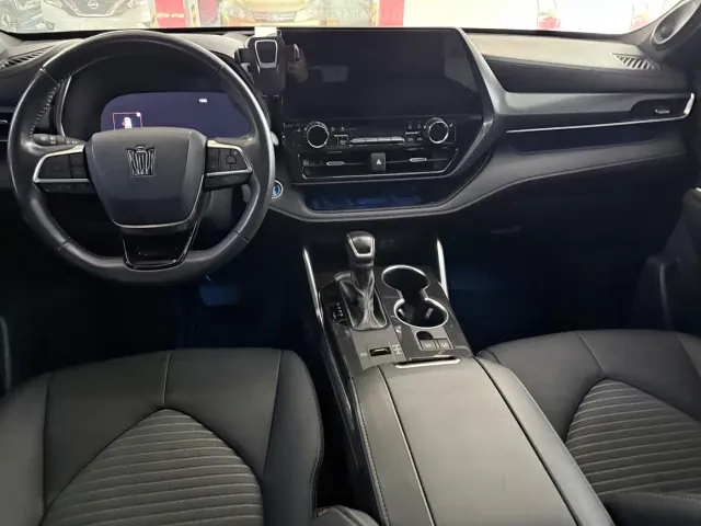 Toyota Crown Kluger — Фото автомобиля 13