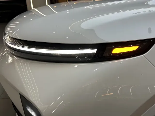 Li Auto L7 — Фото автомобиля 30