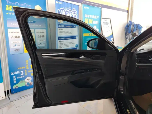 Volkswagen Passat — Фото автомобиля 7