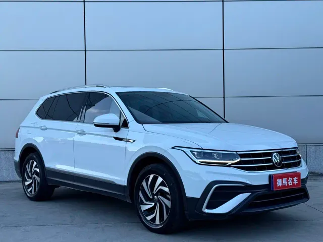 Volkswagen Tiguan L — Фото автомобиля 3