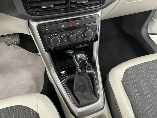 Volkswagen T-Cross — Фото автомобиля 11