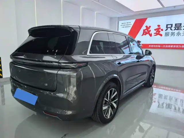 Li Auto L8 — Фото автомобиля 5