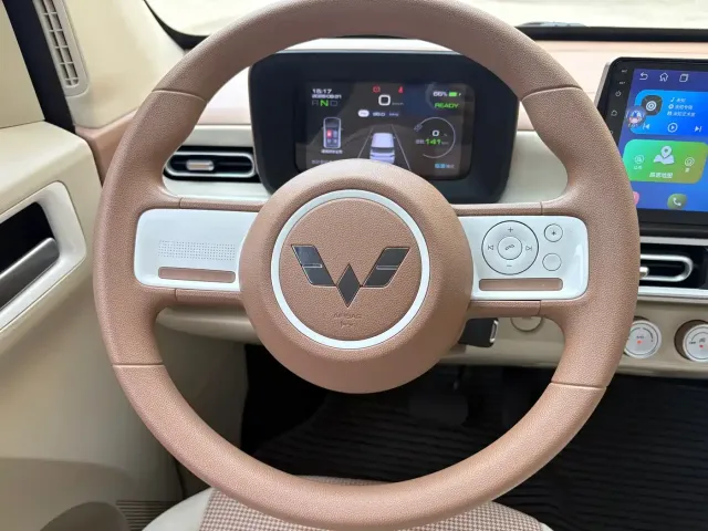 Wuling Hongguang Mini EV — Фото автомобиля 10