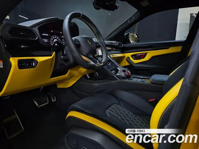 Lamborghini Urus — Фото автомобиля 8