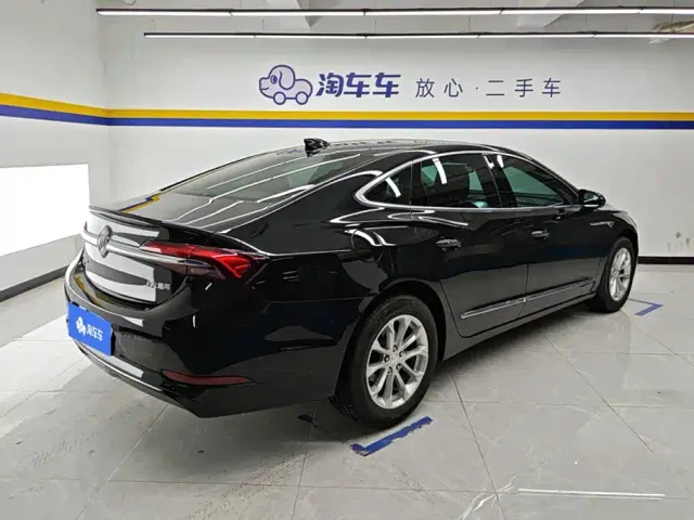 Buick LaCrosse — Фото автомобиля 3