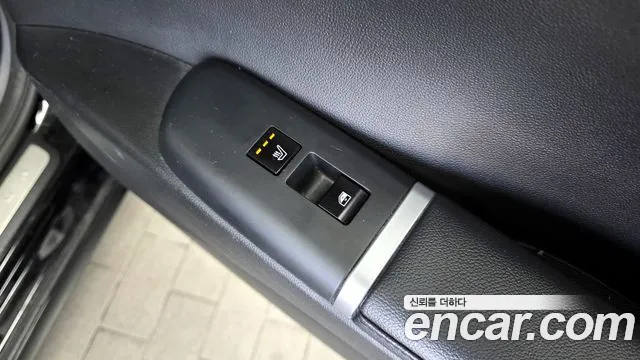 Hyundai Grandeur Grandeur (GN7) 2.5 Бензин 2WD — Фото автомобиля 19